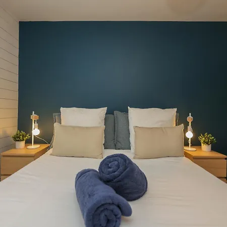 Le Calain, Elegance Et Confort A 50 M De La Apartment *