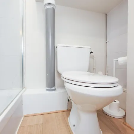 Le Calain, Elegance Et Confort A 50 M De La *