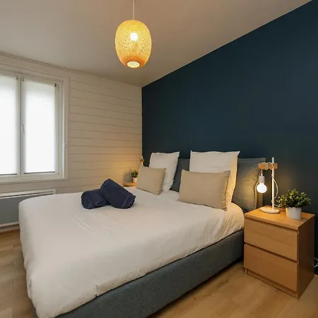 Apartment Le Calain, Elegance Et Confort A 50 M De La *