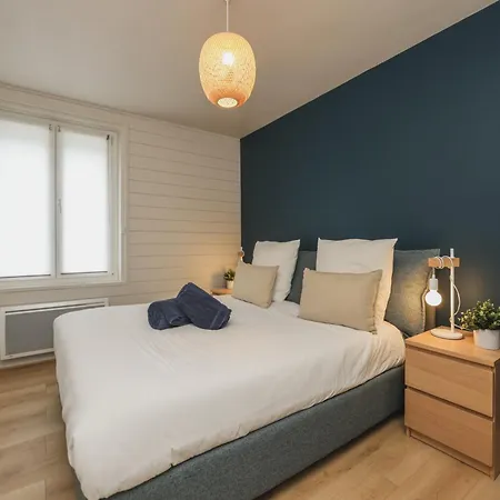 Le Calain, Elegance Et Confort A 50 M De La